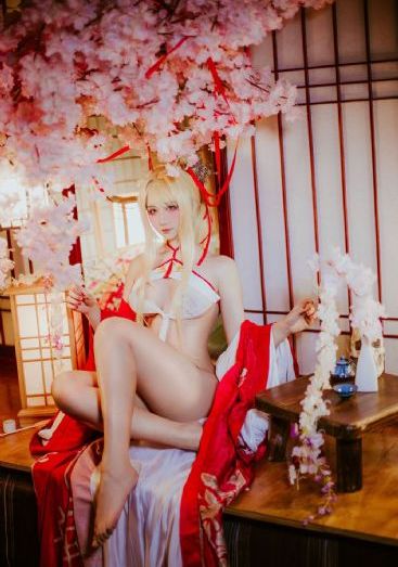小妈和我偷情-片花完整视频大全