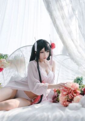 下面张开腿对着镜子灌酒h-快播超清免费观看