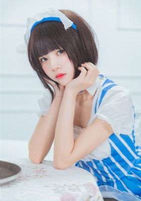 美女把小内内脱个精光的照片-暖暖在线手机播放