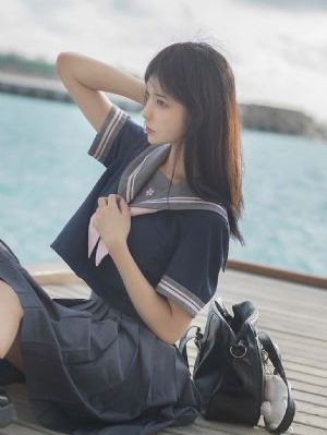 二次元美女双腿打开无内裤图-国语中字中文版全集